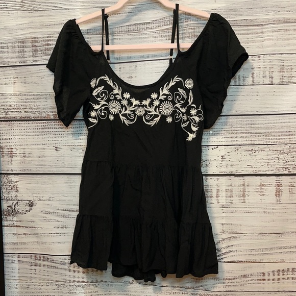 Black Bohemian Embroidered Top Size Small - Picture 3 of 7